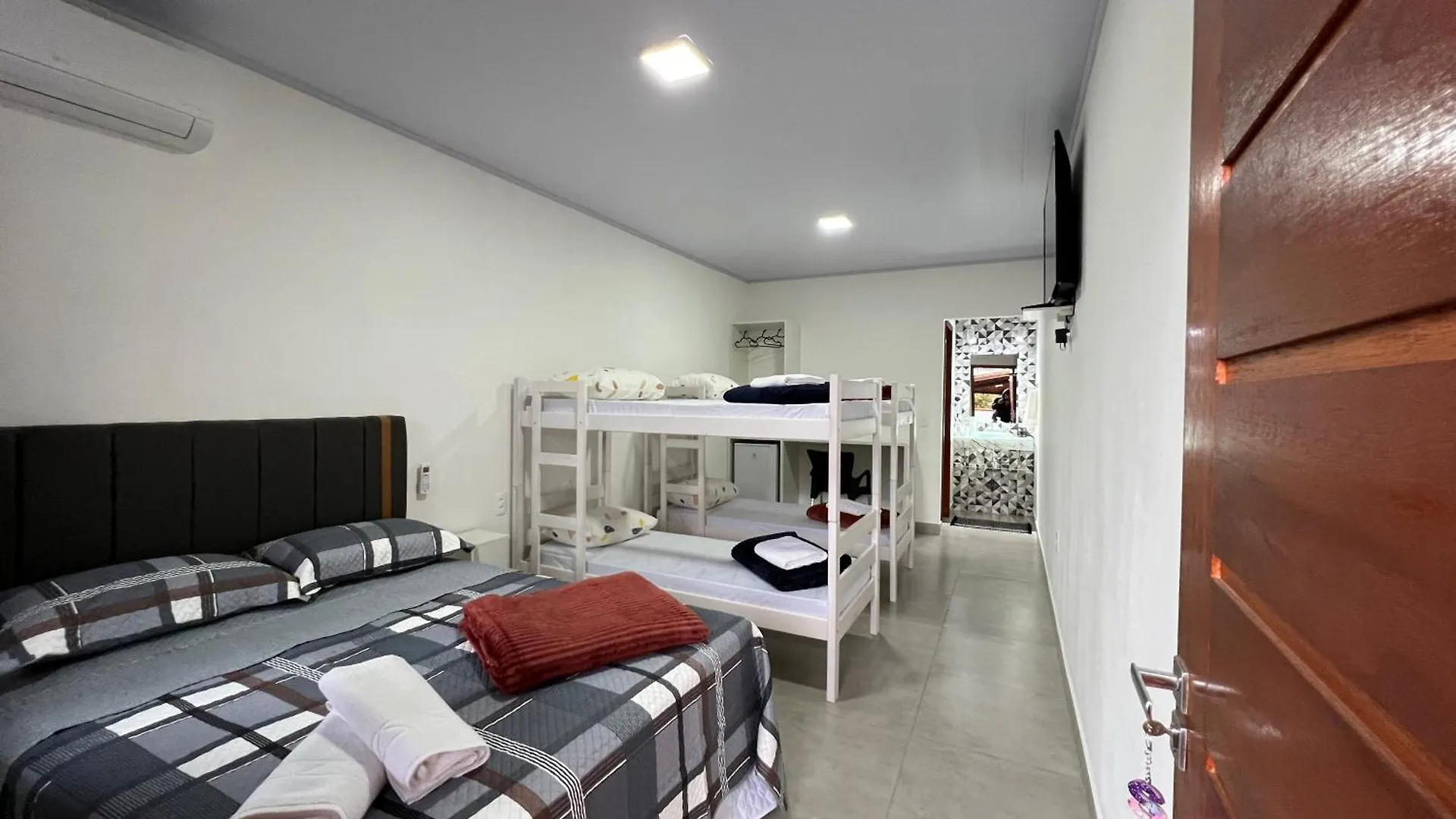 Quarto em Acomodações Particulares Pousada Suite Suzena Penha