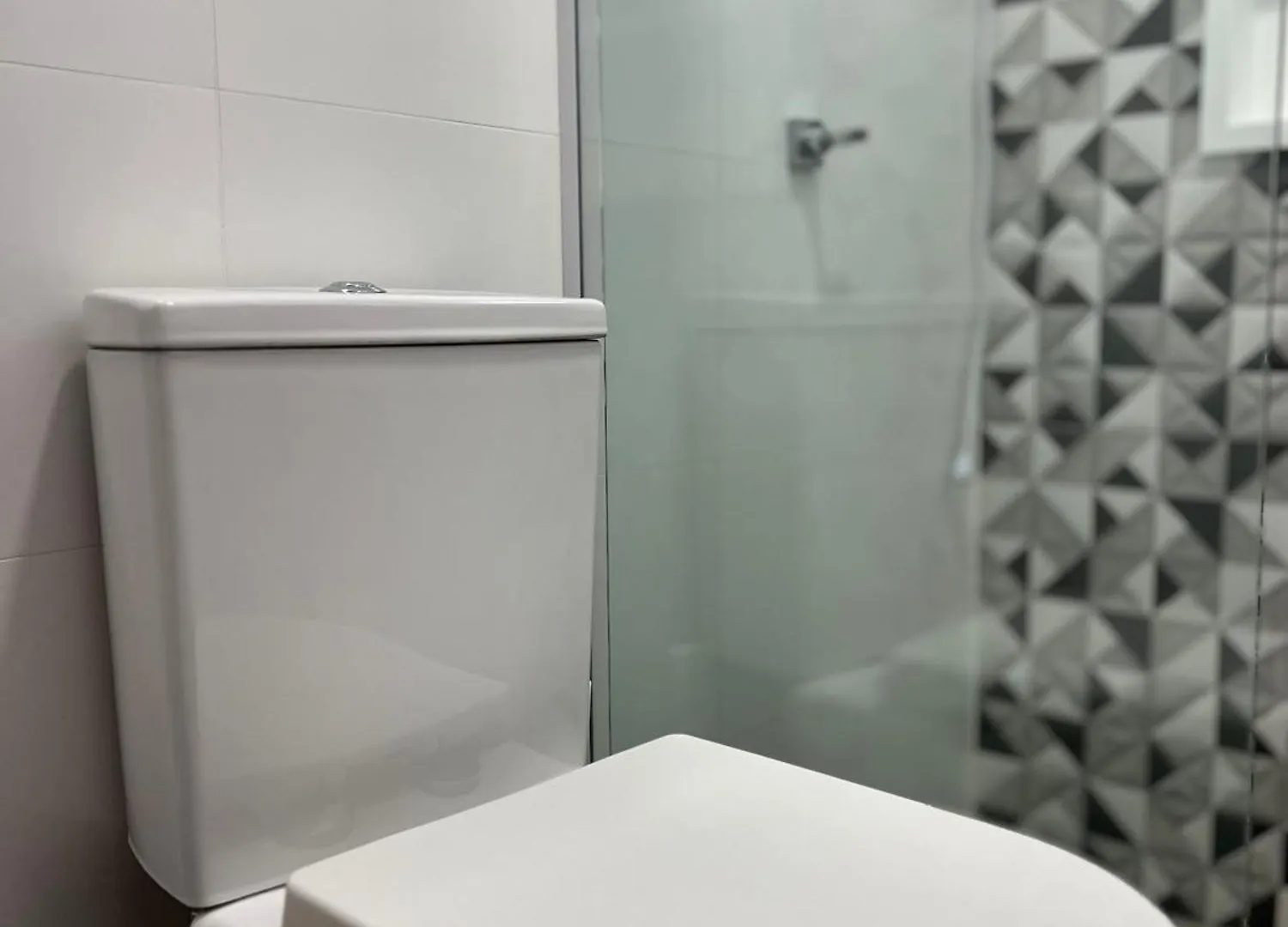 Quarto em Acomodações Particulares Pousada Suite Suzena Penha  Brasil
