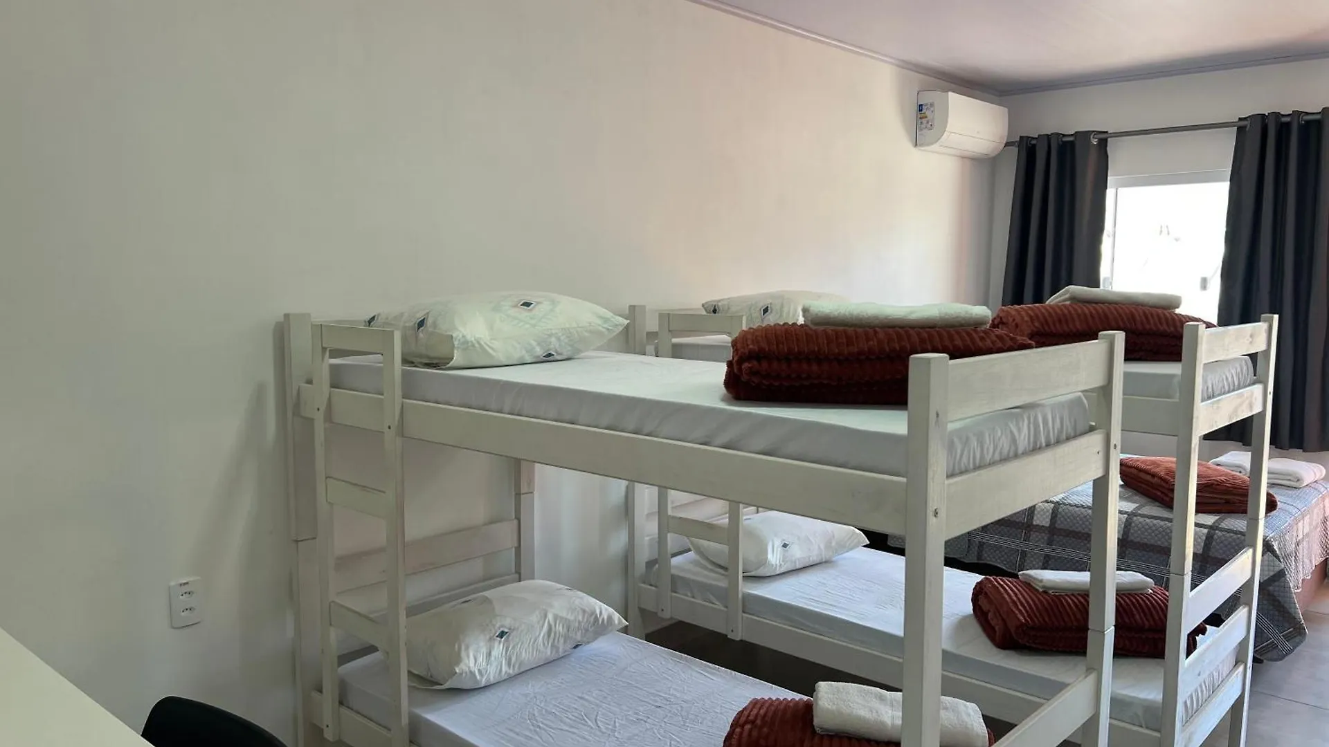 Pousada Suite Suzena Penha  Quarto em Acomodações Particulares